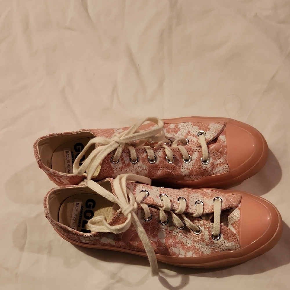 Unisex Converse Chuck Taylor Golf Pink Textured Sneakers